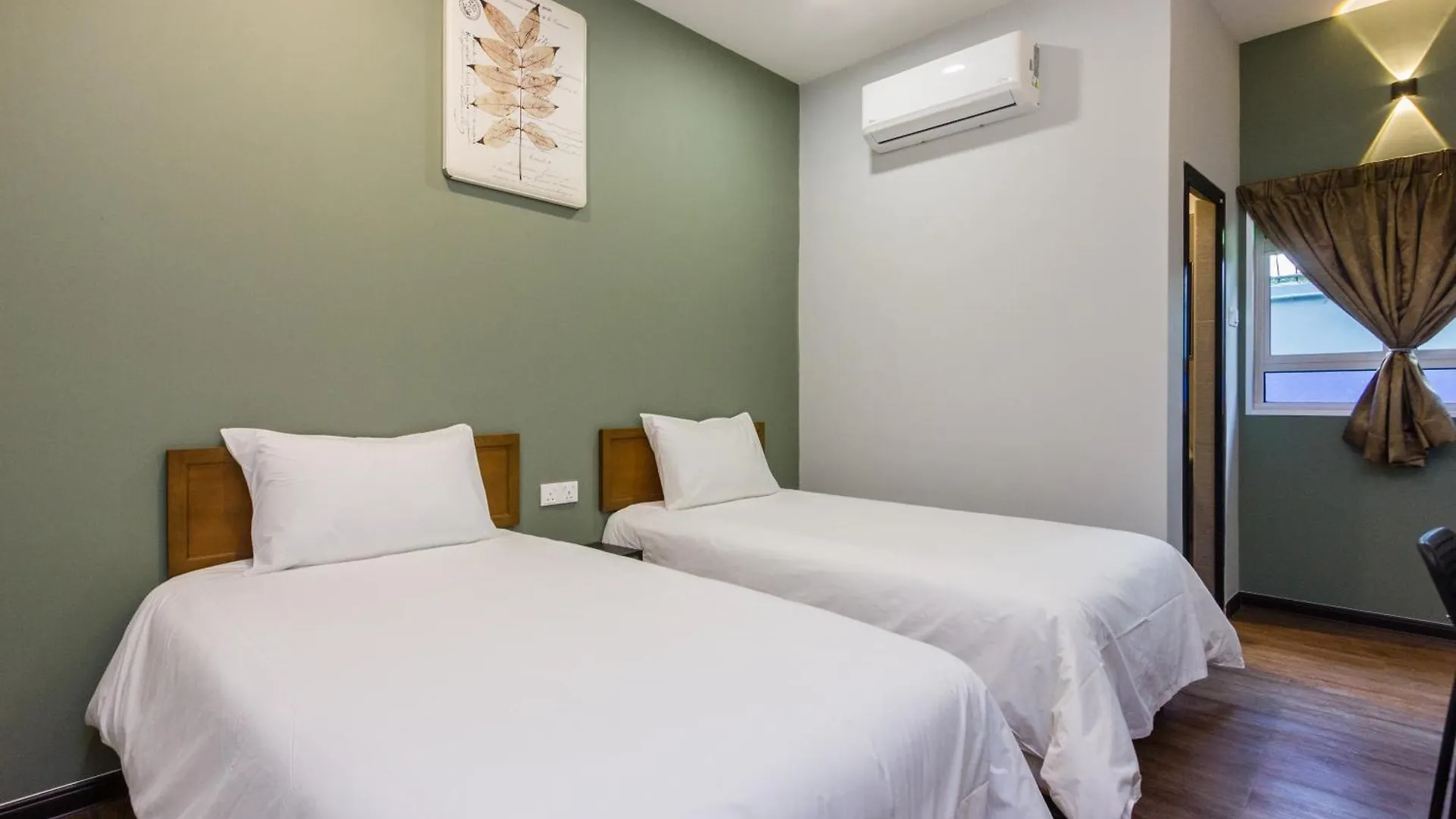 Heaven 5Br Garden Inn By Ubook Butterworth 0*,  Malaysia
