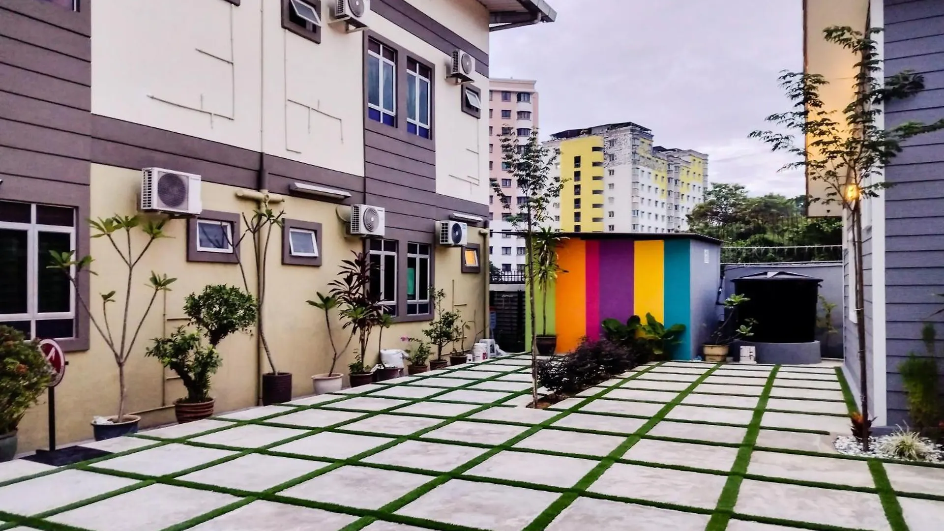 Heaven 5Br Garden Inn By Ubook Butterworth